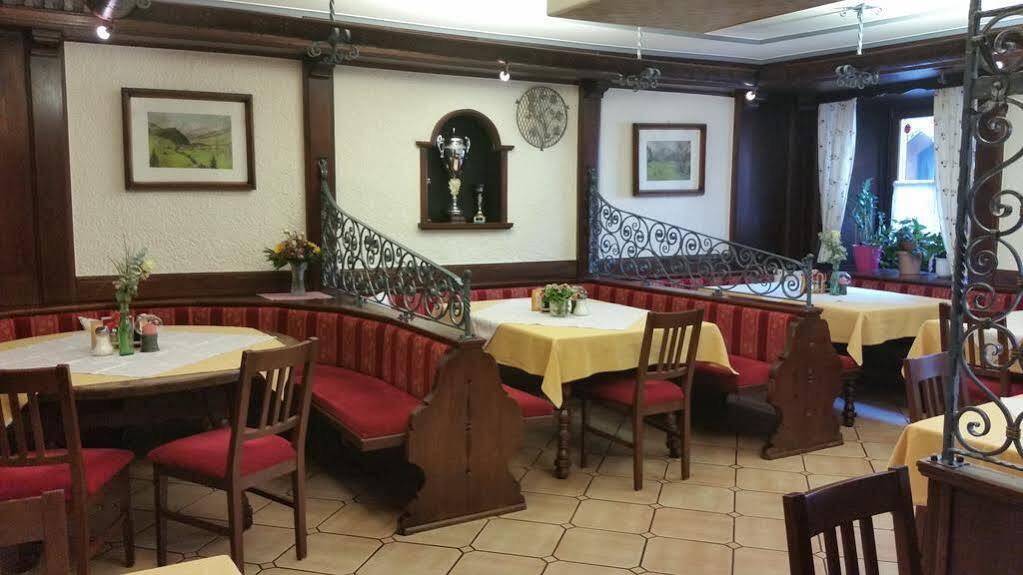 רדשטאדט Gasthof - Restaurant Loecker מראה חיצוני תמונה